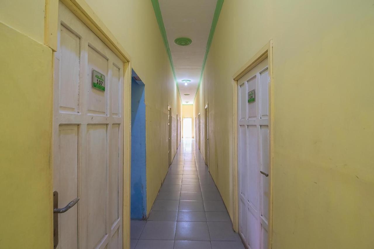 RedDoorz Syariah At Jalan cilik Riwut Kapuas Hotel Kualakapuas Bagian luar foto