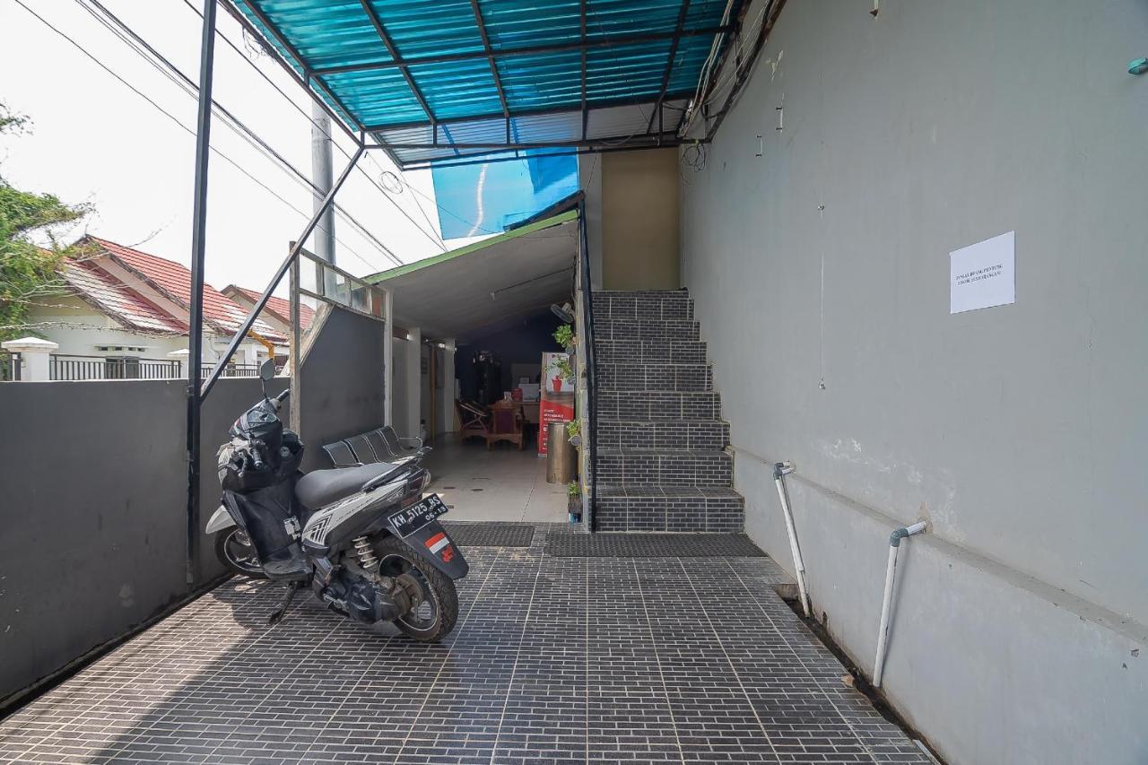 RedDoorz Syariah At Jalan cilik Riwut Kapuas Hotel Kualakapuas Bagian luar foto