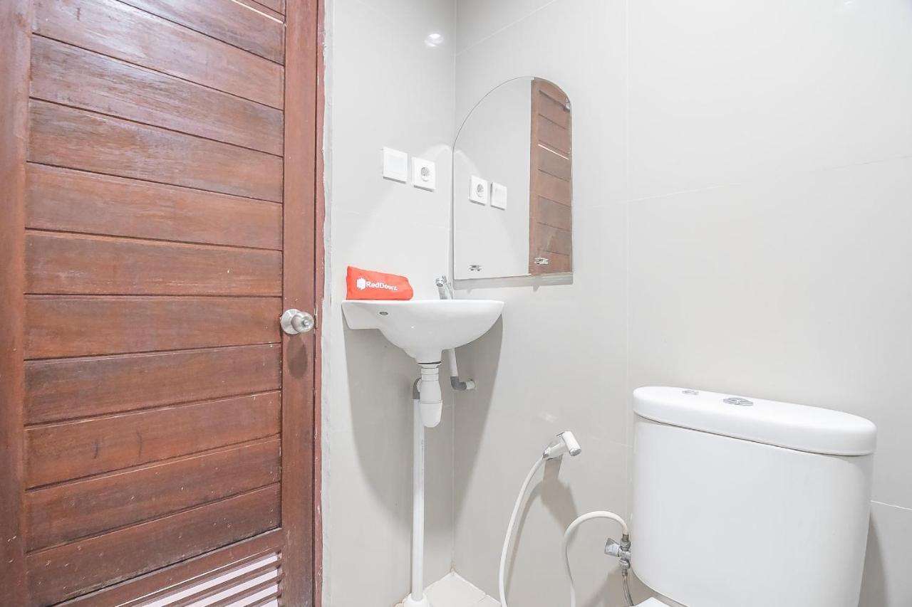 RedDoorz Syariah At Jalan cilik Riwut Kapuas Hotel Kualakapuas Bagian luar foto
