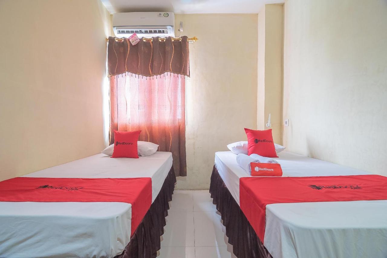 RedDoorz Syariah At Jalan cilik Riwut Kapuas Hotel Kualakapuas Bagian luar foto
