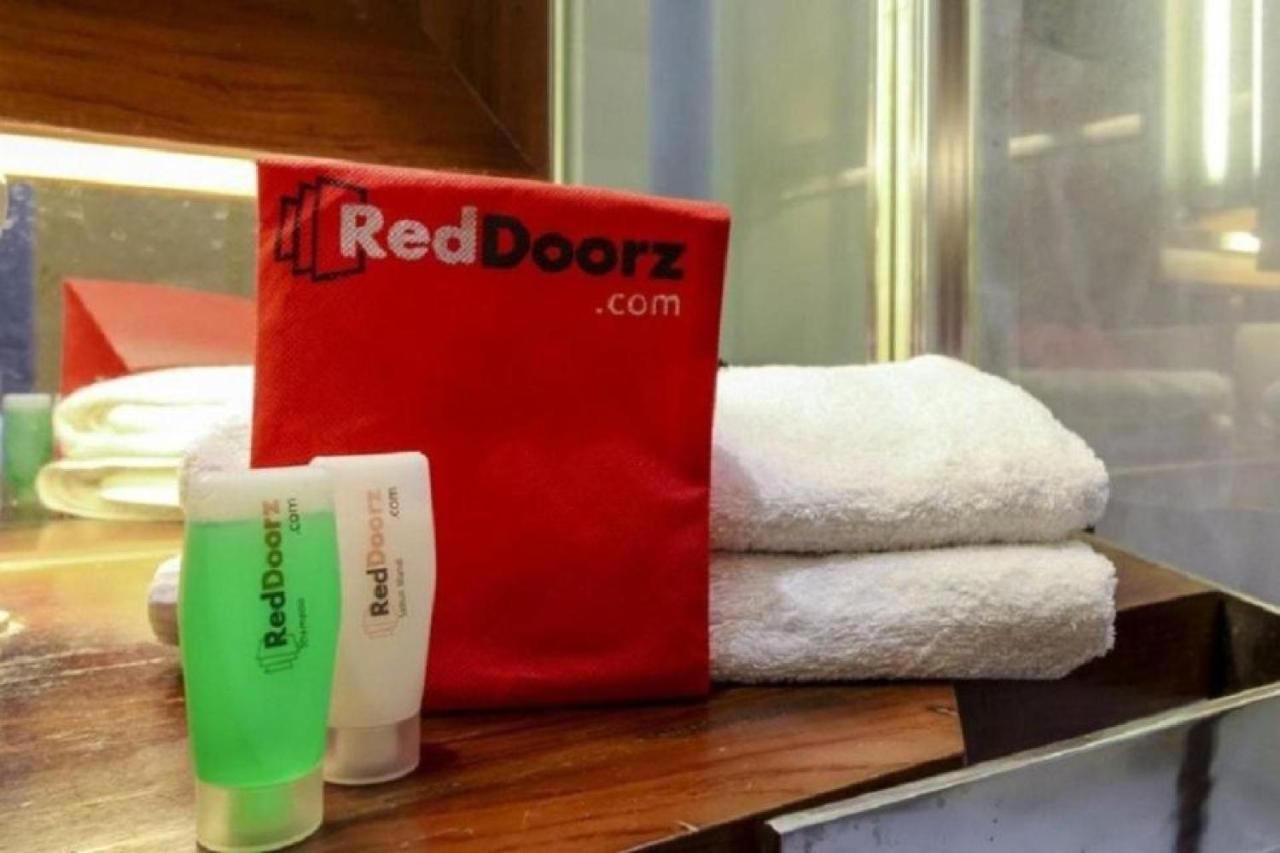 RedDoorz Syariah At Jalan cilik Riwut Kapuas Hotel Kualakapuas Bagian luar foto